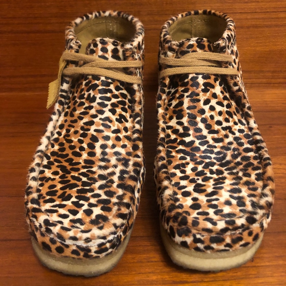 Clarks Leopard Print Moccasins